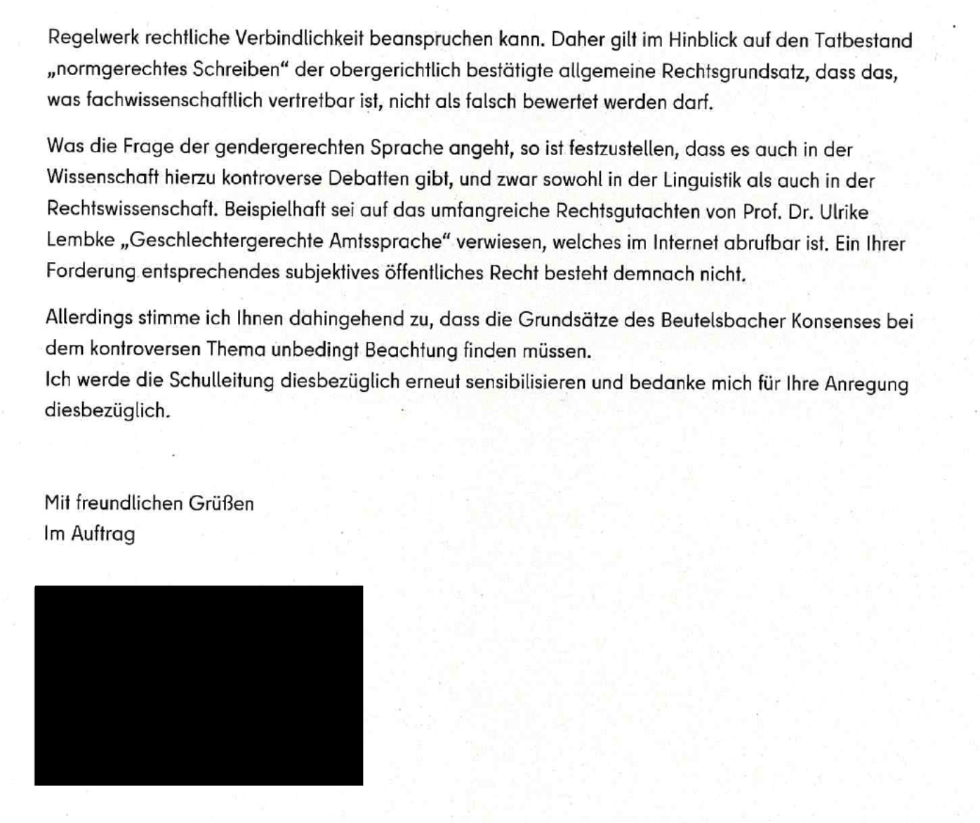 ... die allgemeine Rechtschreibung nicht verbindlich sei, weil es keinen Umsetzungsakt in Berlin gebe ... die allgemeine Rechtschreibung nicht verbindlich sei, weil es keinen Umsetzungsakt in Berlin gebe