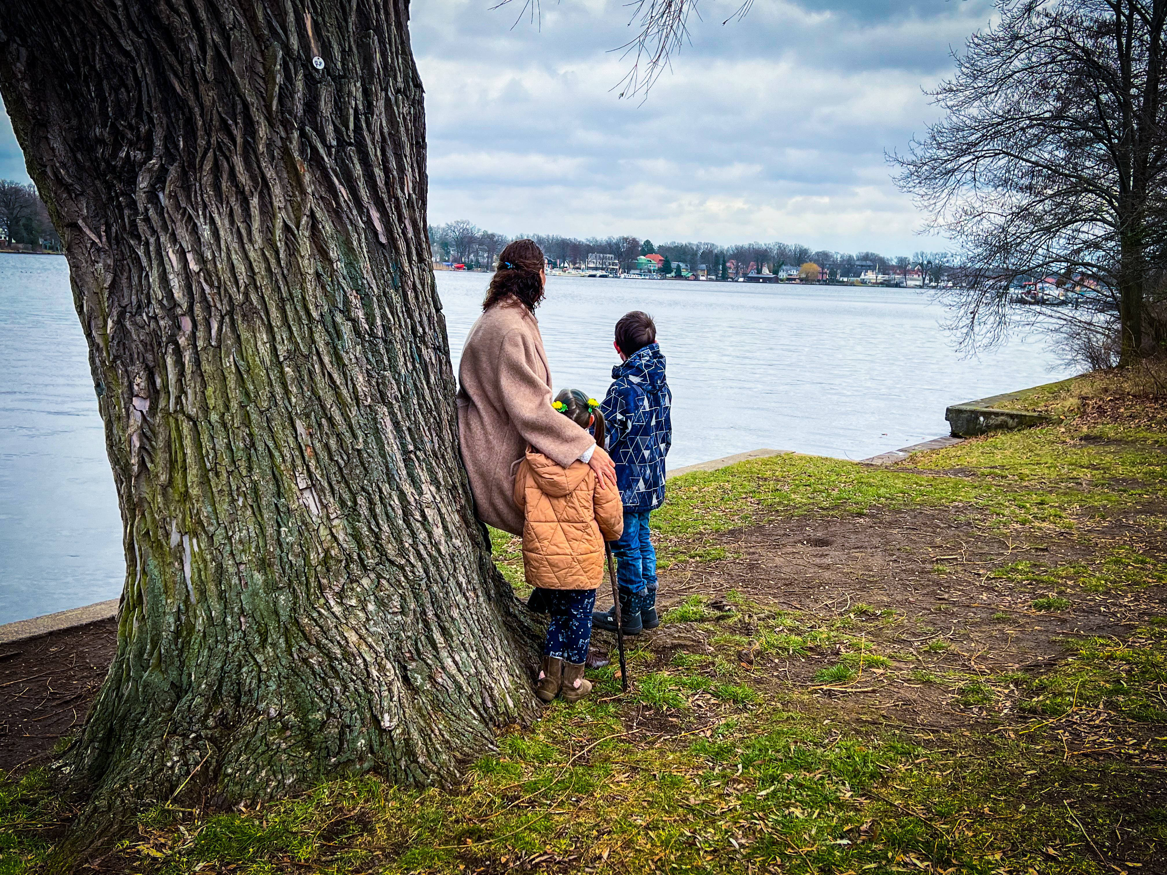 Yuliia und ihre Kinder leben von einem Tag auf den anderen. In Berlin fühlen sie sich aber wohl Yuliia und ihre Kinder leben von einem Tag auf den anderen. In Berlin fühlen sie sich aber wohl