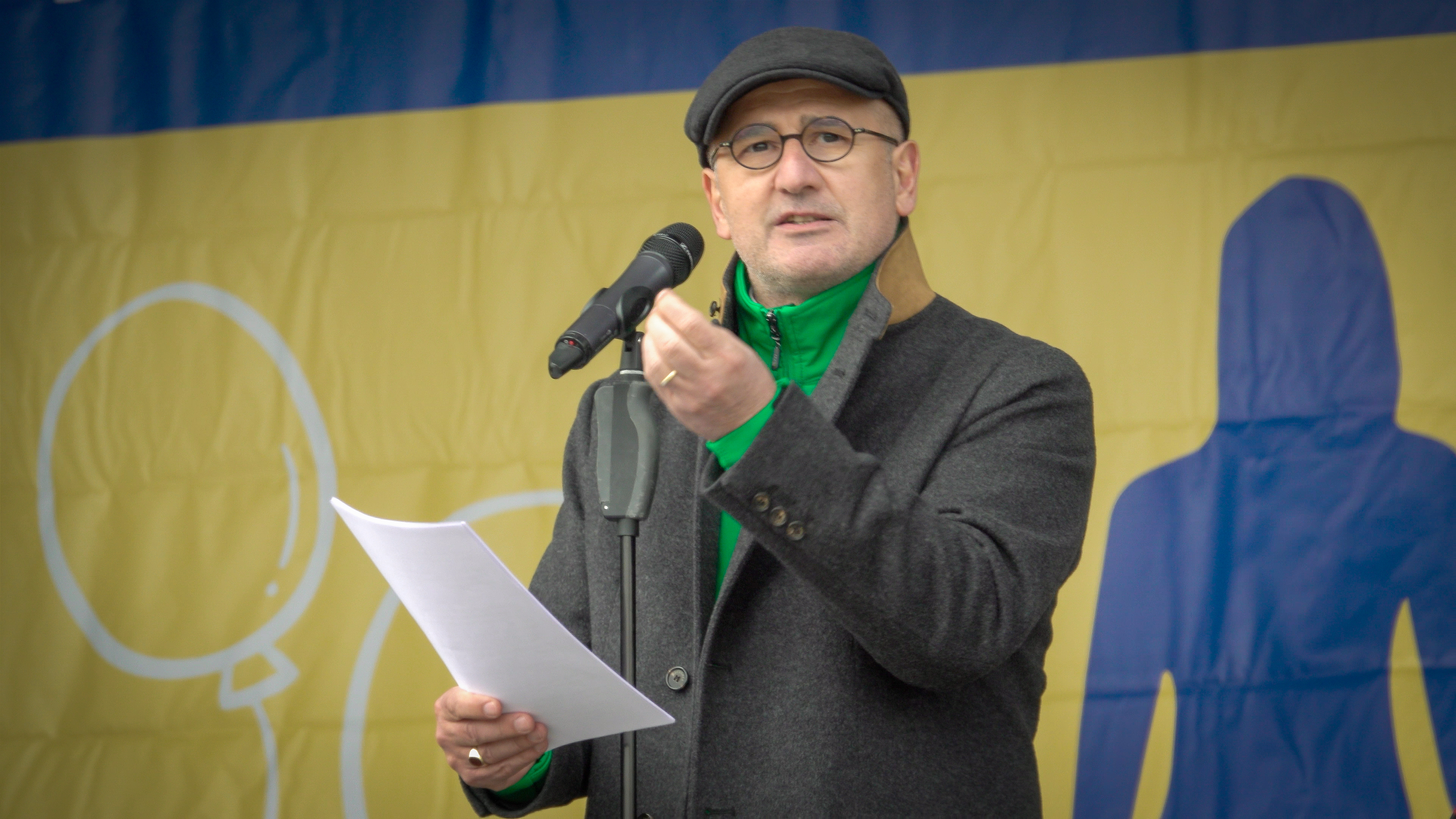 1000plus-Gründer Kristijan Aufiero als Redner beim Münchner Marsch fürs Leben 2023