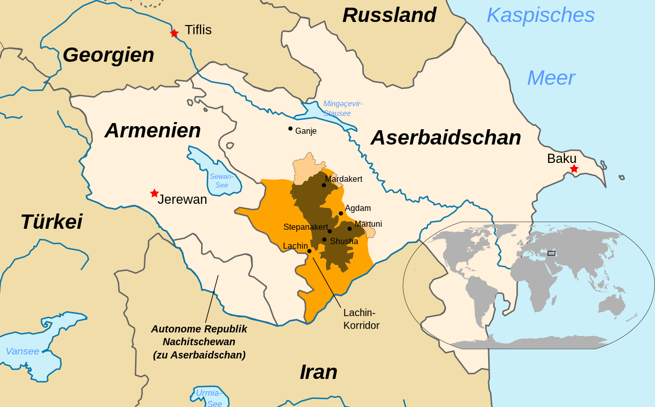Die Region Bergkarabach und die benachbarten Staaten: Orangefarbene Gebiete sind von Aserbaidschan kontrolliert, die braun eingefärbten Teil stehen nicht unter der Kontrolle Bakus Die Region Bergkarabach und die benachbarten Staaten: Orangefarbene Gebiete sind von Aserbaidschan kontrolliert, die braun eingefärbten Teil stehen nicht unter der Kontrolle Bakus