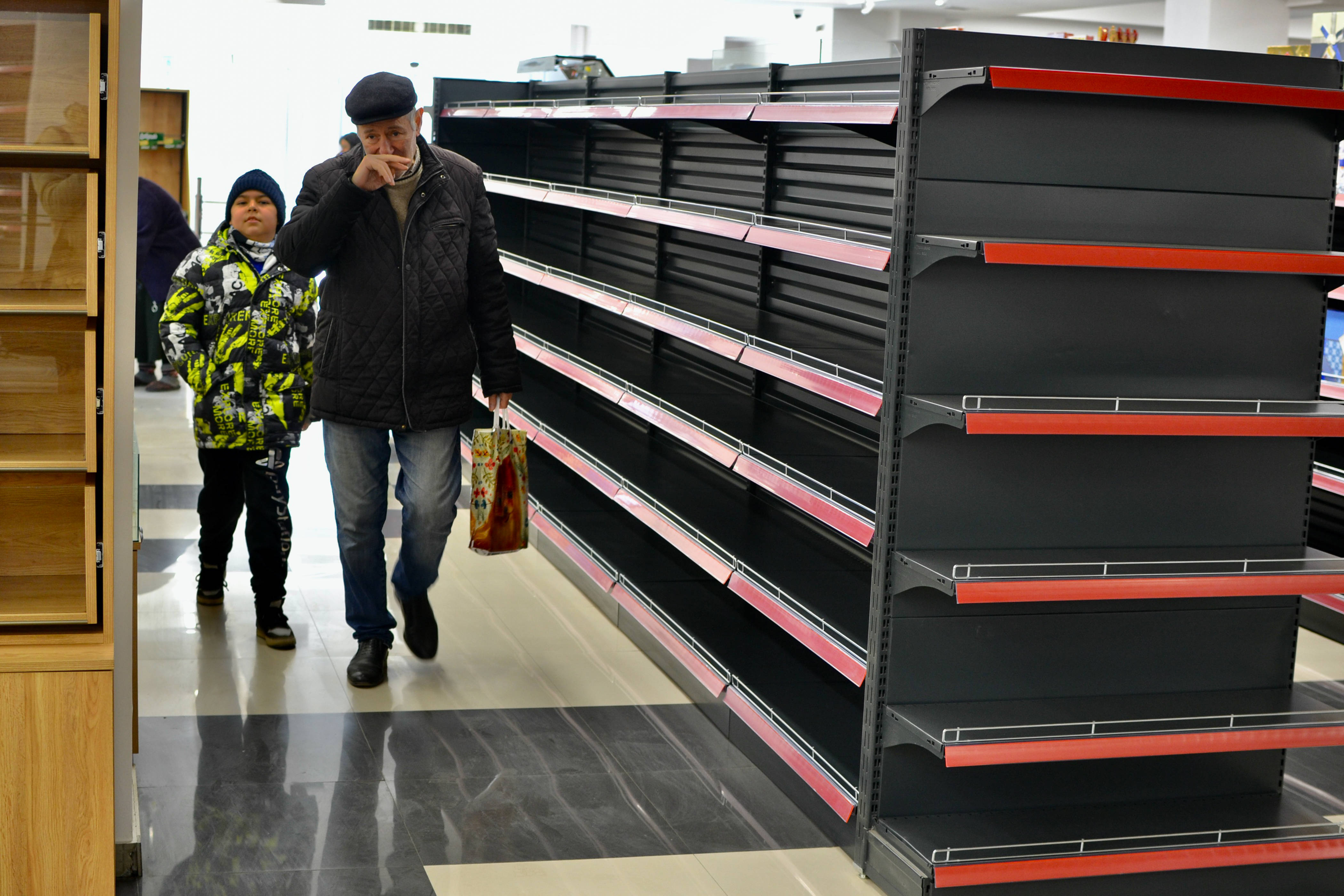 Einwohner von Stepanakert vor leeren Regalen: „In weiten Teilen von Bergkarabach schlicht kein Brot mehr“ Einwohner von Stepanakert vor leeren Regalen: „In weiten Teilen von Bergkarabach schlicht kein Brot mehr“