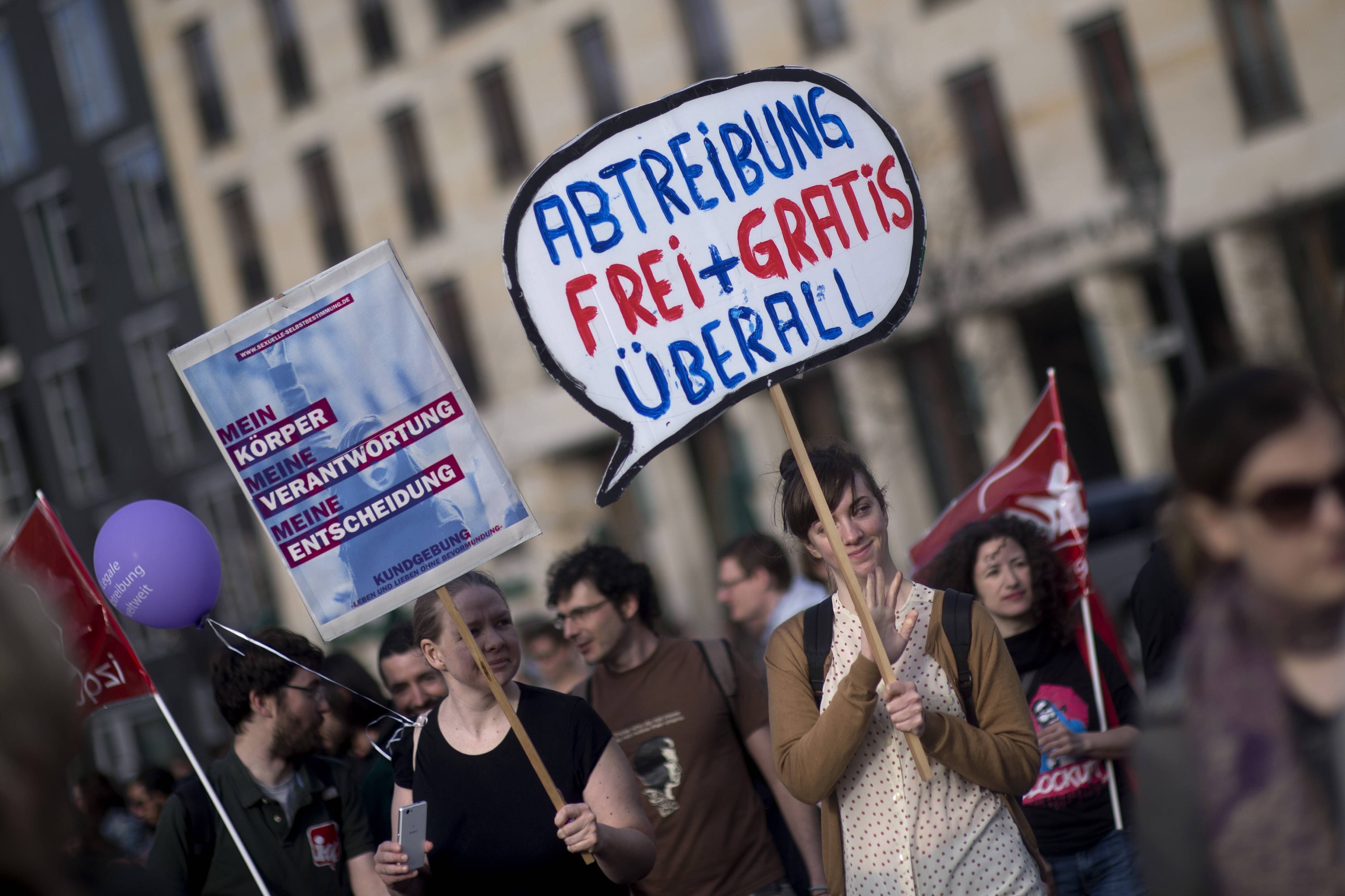 Eine Demonstration für freie und kostenlose Abtreibungen