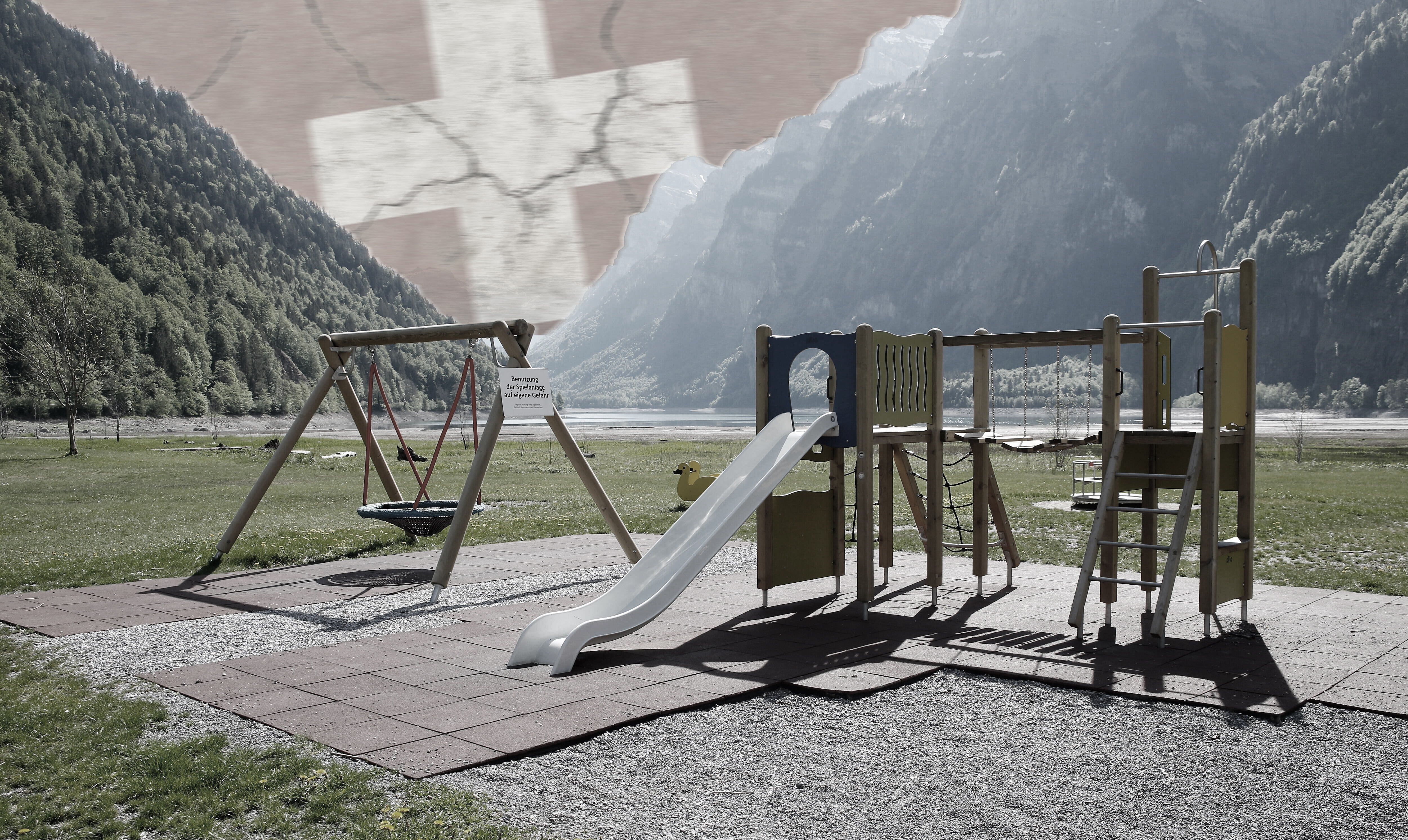 Leerer Kinderspielplatz in der Schweiz