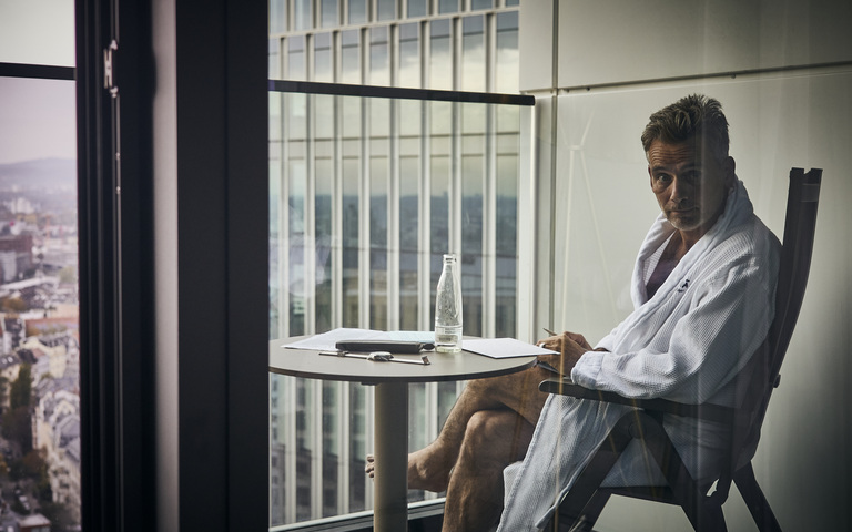 Kolumnist Oliver Stock am Montagmorgen: im rechten Winkel