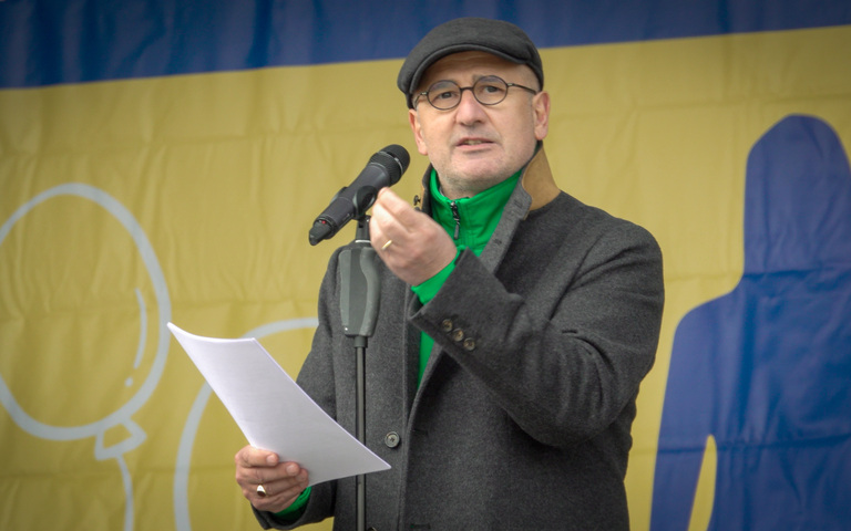 1000plus-Gründer Kristijan Aufiero als Redner beim Münchner Marsch fürs Leben 2023