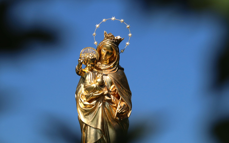 Marienstatue mit Jesus-Kind