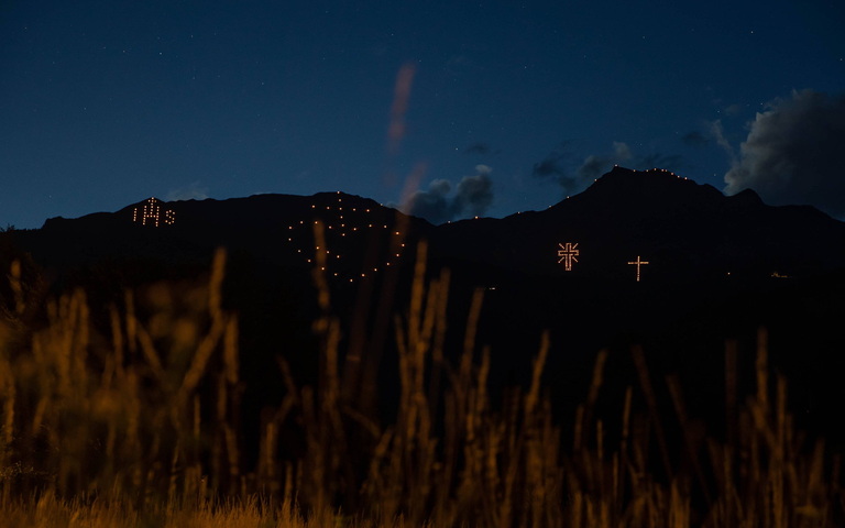 Herz-Jesu-Feuer rund um das Lienzer Becken in Osttirol