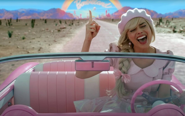 Barbie verlässt das „Barbie-Land“, um einen Abstecher in die echte Welt zu machen.