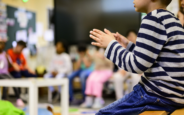 Schulkinder in Grundschule, Symbolbild