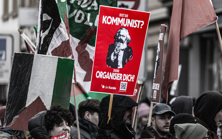 Die kommunistische Schweizer Bewegung „Der Funke“