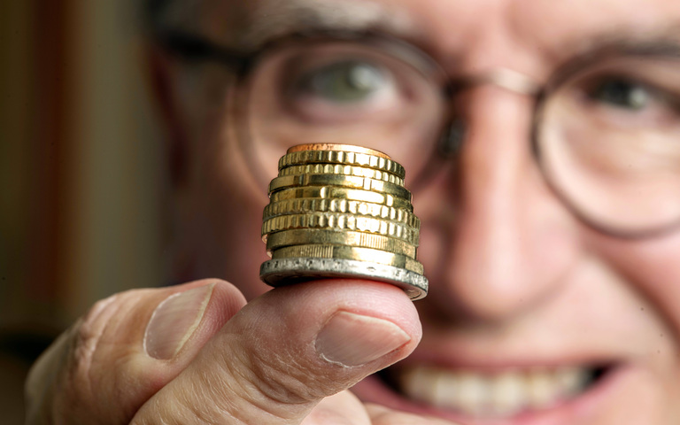 Das langfristige und breit gestreute Anlegen in Aktien ist vor allem mit Blick auf die Altersarmut wichtig