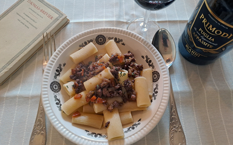 Rigatoni alla genovese
