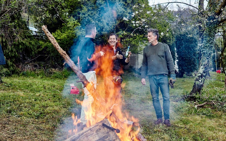 Gemeinsames Lagerfeuer