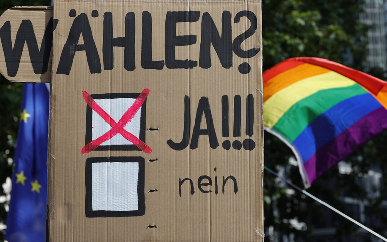 Plakat auf Demonstration