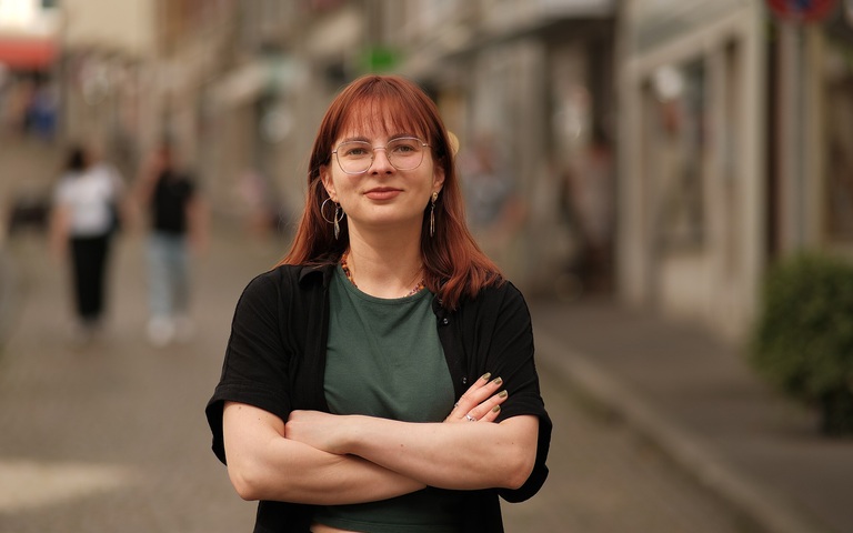 Mirjam Hostetmann, die neue Präsidentin der Juso Schweiz, nach ihrer Wahl