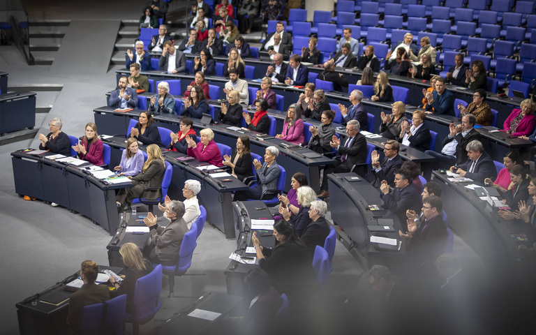 Der Bundestag diskutiert am 5. Dezember 2024 über die Legalisierung von Abtreibung
