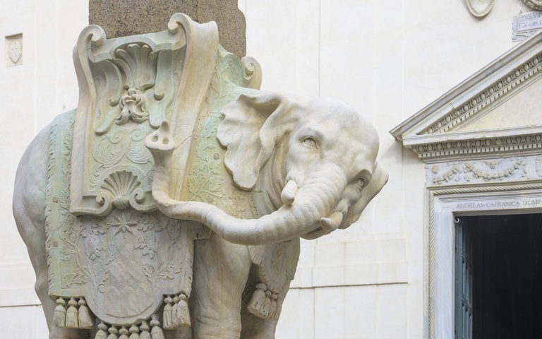 Berninis Elefant, Piazza della Minerva, Rom, September 2022 nach der Renovierung