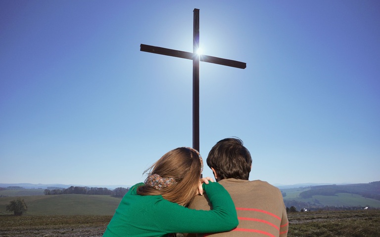 Gleichberechtigung von Mann und Frau unter dem Kreuz Christi