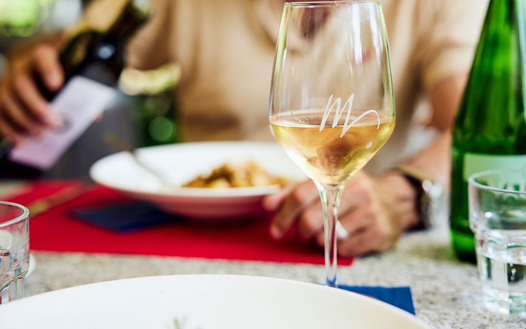 Mit der Frau bei Kalbsragout mit Polenta und Wein – oder ist es doch etwas anderes?