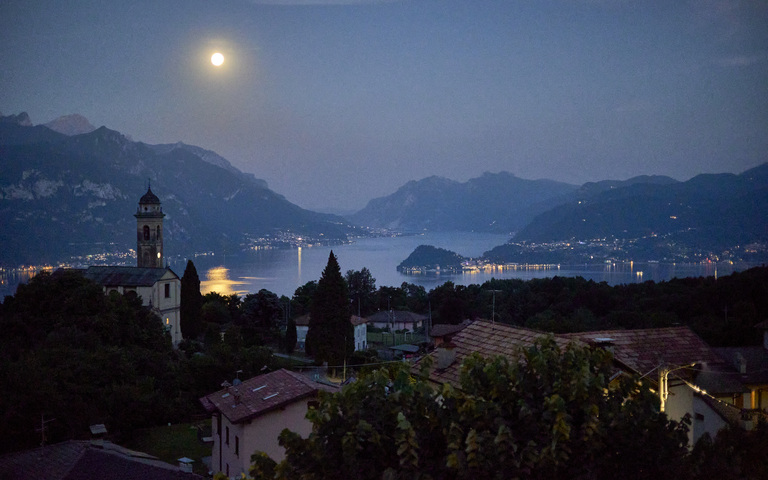 Blick über den Comer See, Lombardei