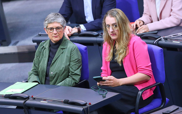 Die Fraktionsvorsitzenden der Grünen im Bundestag, Britta Haßelmann (l.) und Katharina Dröge (r.): Attacke auf den Lebensschutz