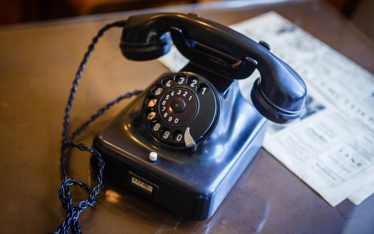 Schwarzes Retro-Telefon