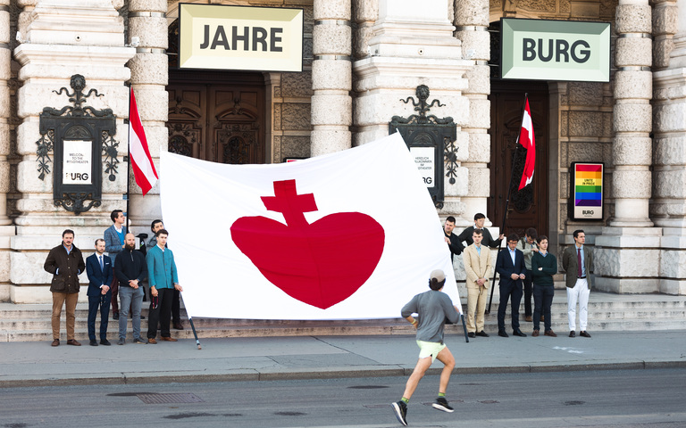 Herz-Jesu-Fest-Aktion am Wiener Burgtheater 2026