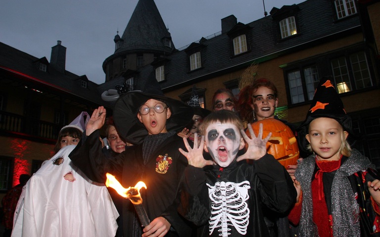 Halloween auf der Genovevaburg in Mayen